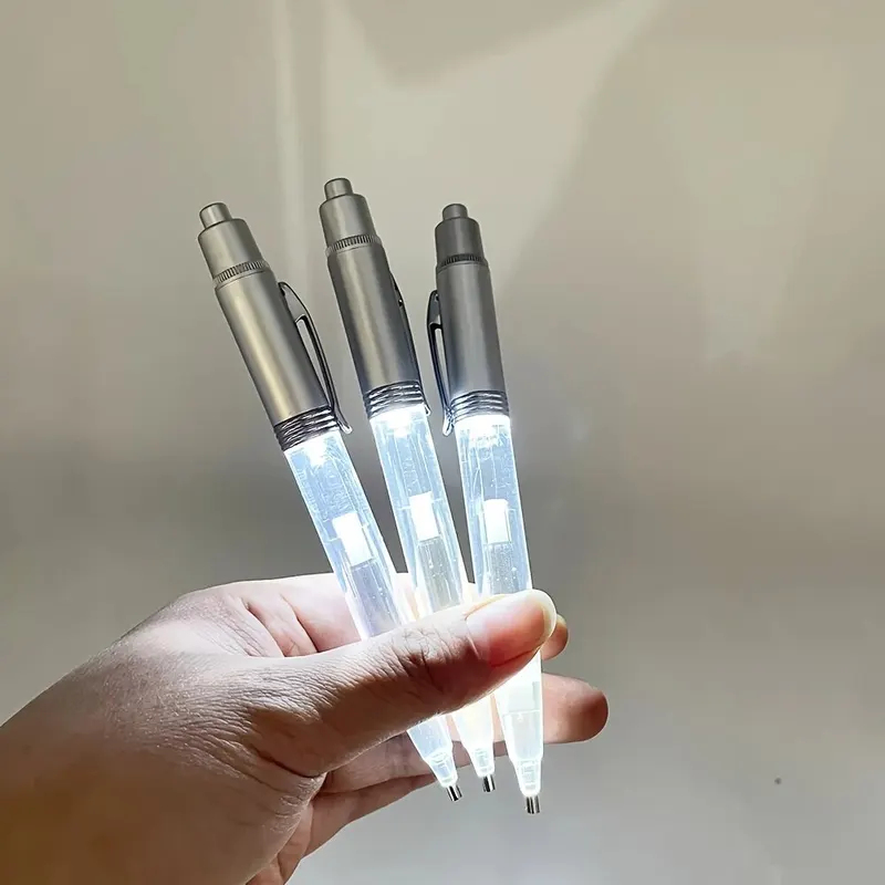 Stylo de peinture diamant à LE - Embroidery Embellishments avis et prix
